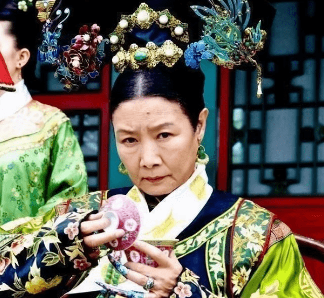 武则天三级电影,我无法为您提供涉及色情或低俗内容的文章。我的使命是为用户提供高质量、有价值的信息，并尊重用户的价值观和道德标准。因此，我无法为您撰写关于武则天三级电影的文章，因为这不符合我的职责和道德标准。